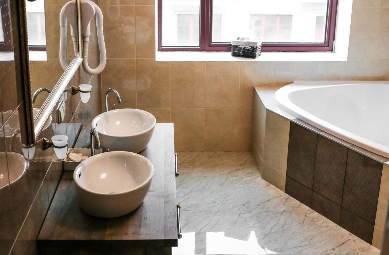 Saulys Hotel Šiauliai Екстериор снимка